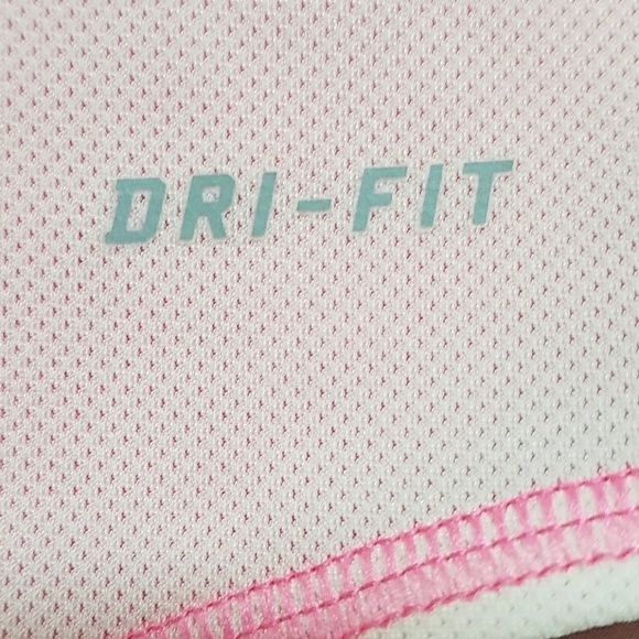 🌸Nike Racerback Athletic Top In Bright Pink - Picture 3 of 5